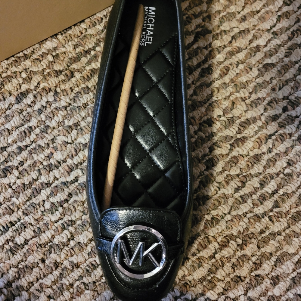 Michael Kors Lillie Leather Flat